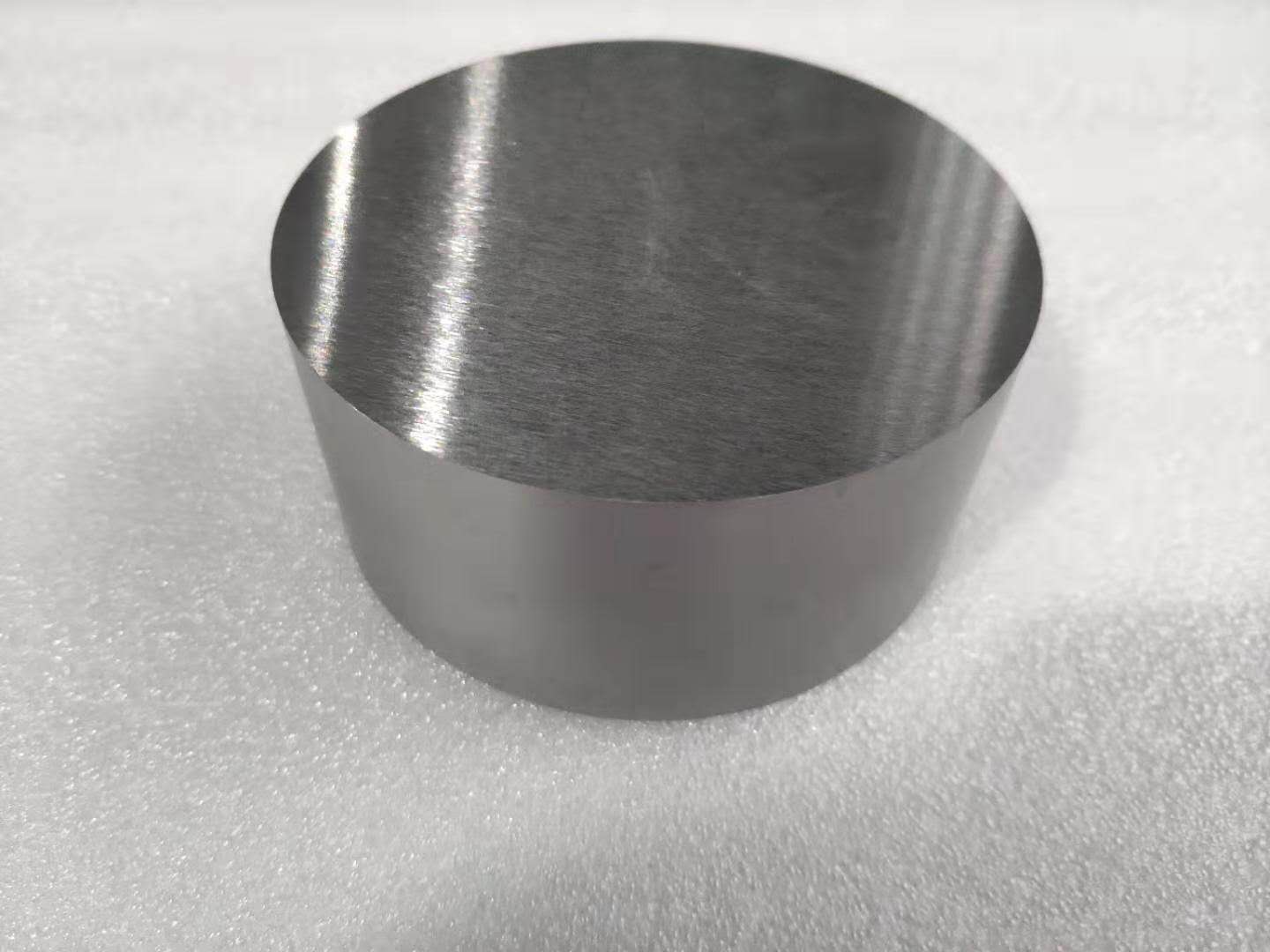Niobium machined part